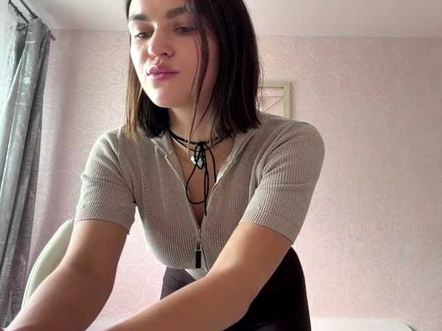 IsisYarrell live cam on BongaCams