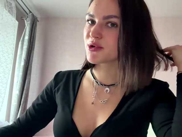 IsisYarrell live cam on BongaCams