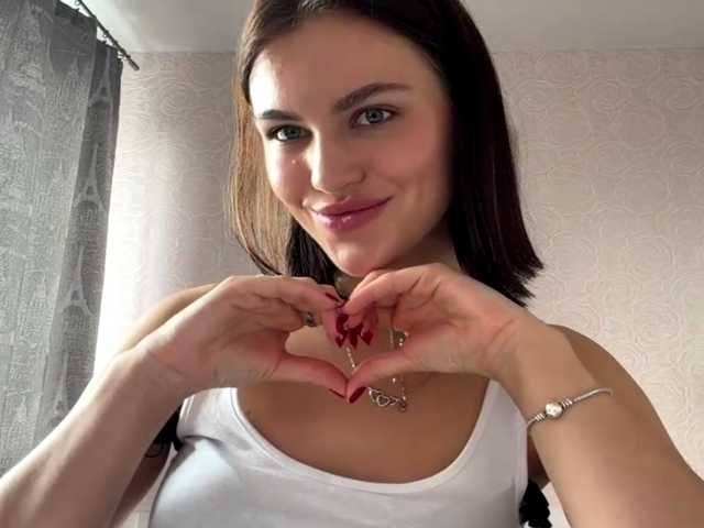 IsisYarrell live cam on BongaCams
