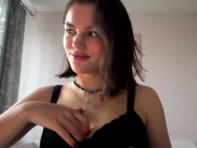 IsisYarrell live cam on BongaCams