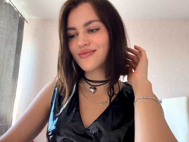 IsisYarrell live cam on BongaCams