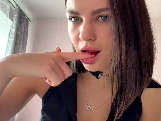 IsisYarrell live cam on BongaCams