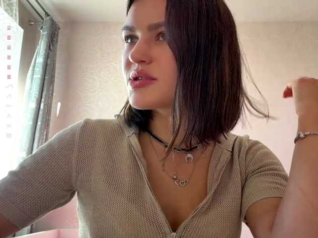 IsisYarrell, en vivo ahora en BongaCams