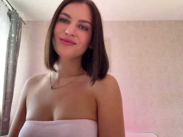IsisYarrell live cam on BongaCams