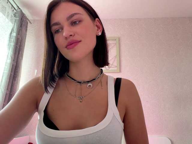 IsisYarrell live cam on BongaCams