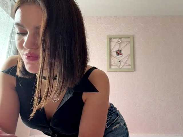 IsisYarrell live cam on BongaCams