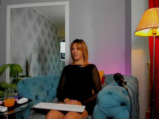 ElinaFawn live cam on BongaCams