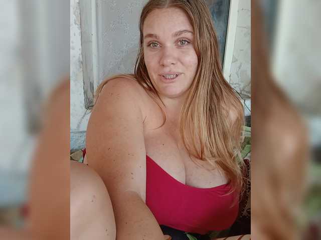Tatka4 live cam on BongaCams