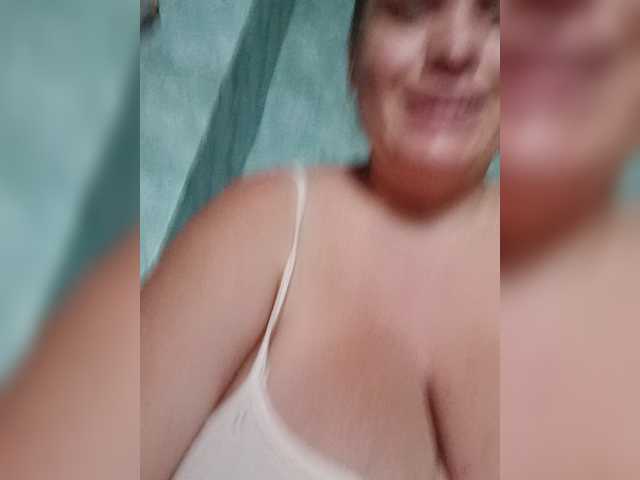 Tatka4 live cam on BongaCams