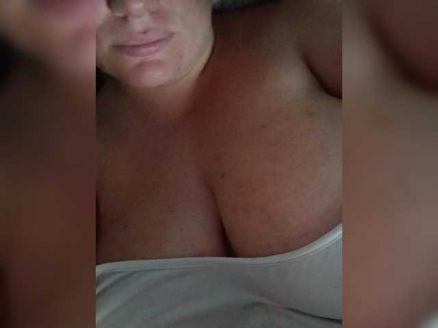 Tatka4 live cam on BongaCams