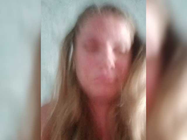 Tatka4 live cam on BongaCams