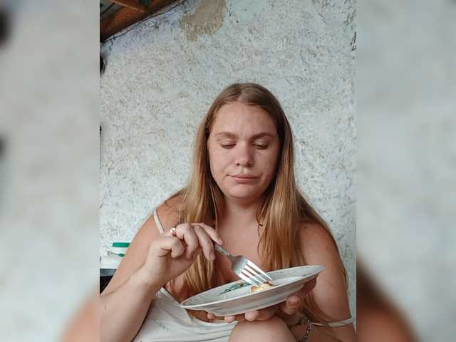 Tatka4 live cam on BongaCams