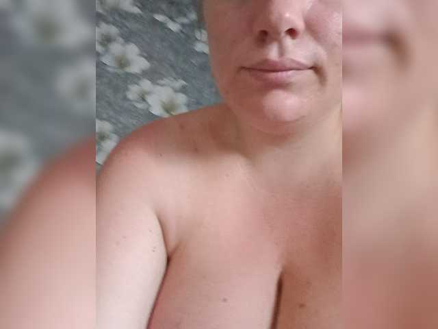 Tatka4 live cam on BongaCams