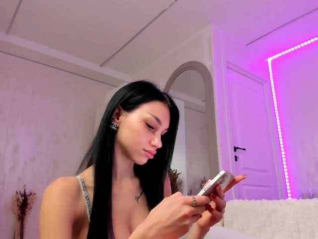 Ilariea-Girl live cam on BongaCams