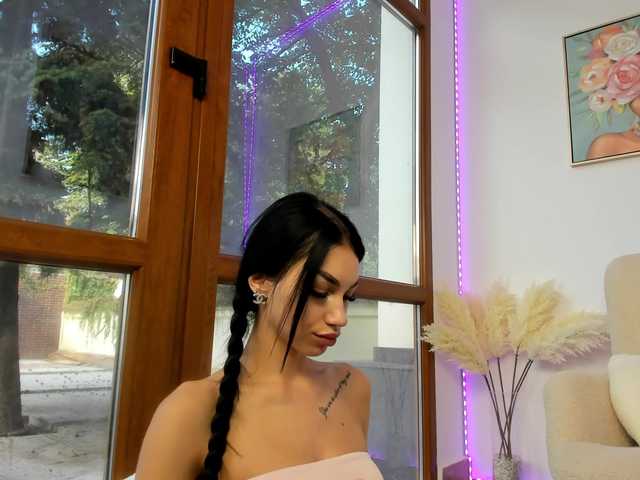 ilariea-girl live cam on BongaCams