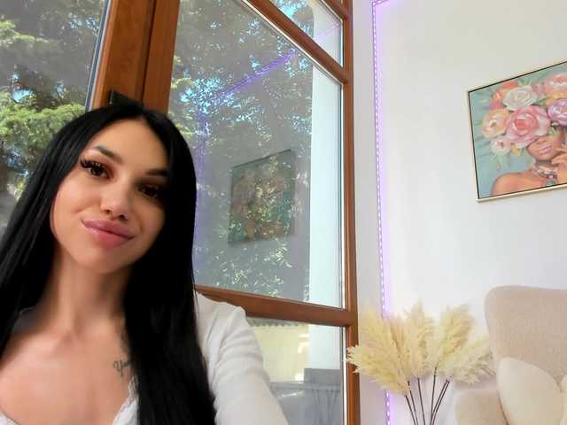 Ilariea-Girl