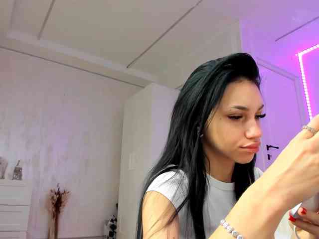 Ilariea-Girl