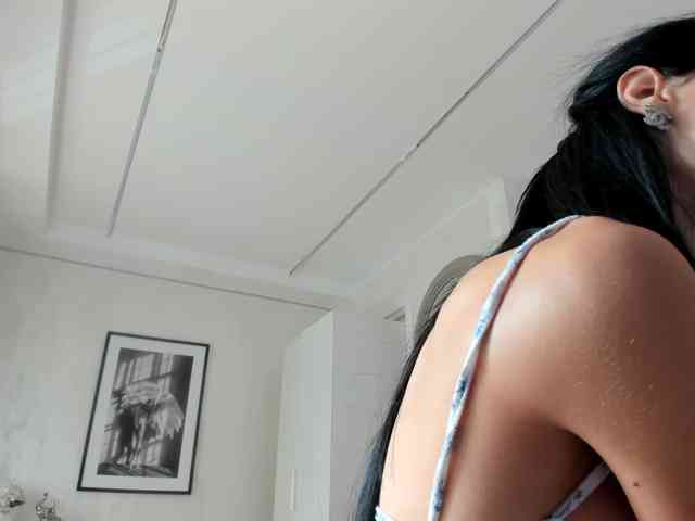 free online cam Ilariea-girl