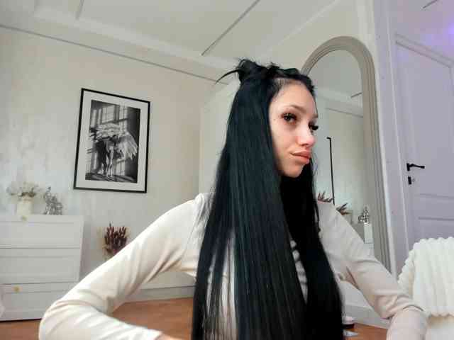 Ilariea-Girl