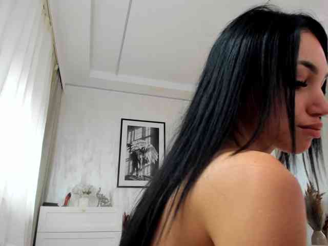 Ilariea-Girl