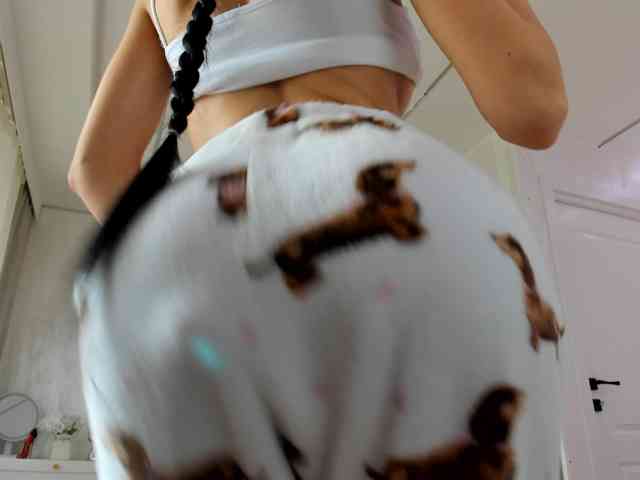 Ilariea-Girl