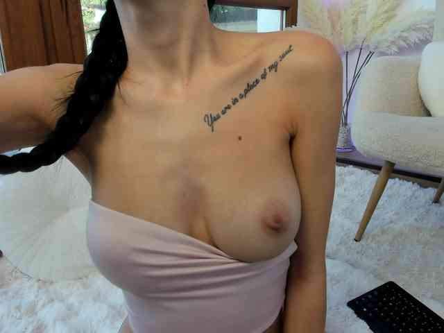 Ilariea-Girl