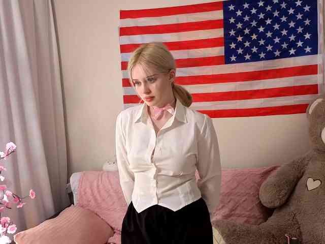 sweetiecherry18 webcam