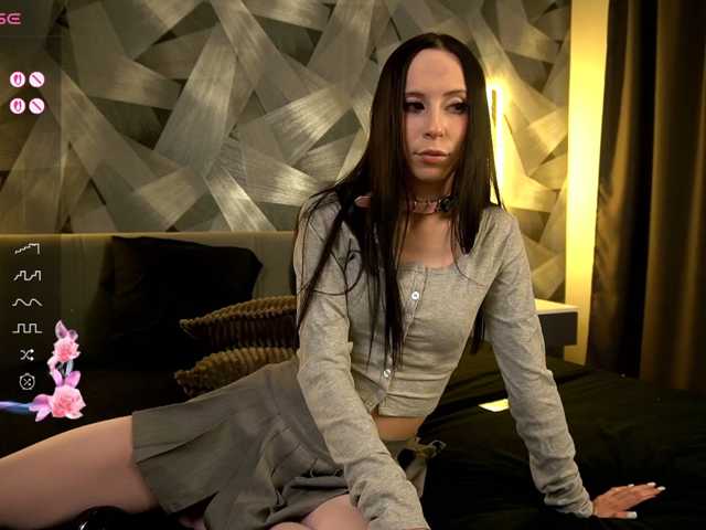 miacelestiall live cam on BongaCams