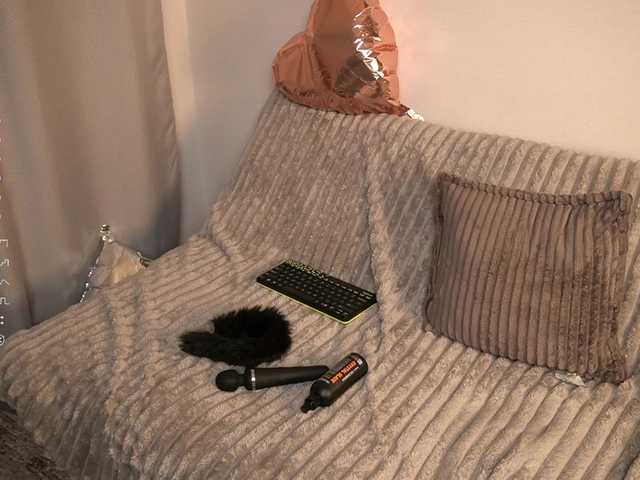 miacelestiall live cam on BongaCams