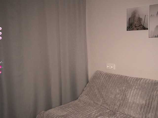 miacelestiall live cam on BongaCams