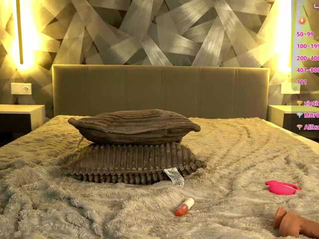 miacelestiall live cam on BongaCams