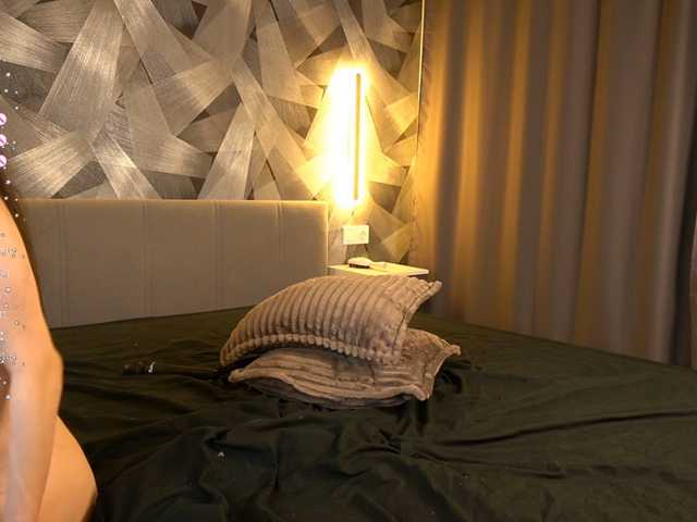 miacelestiall live cam on BongaCams