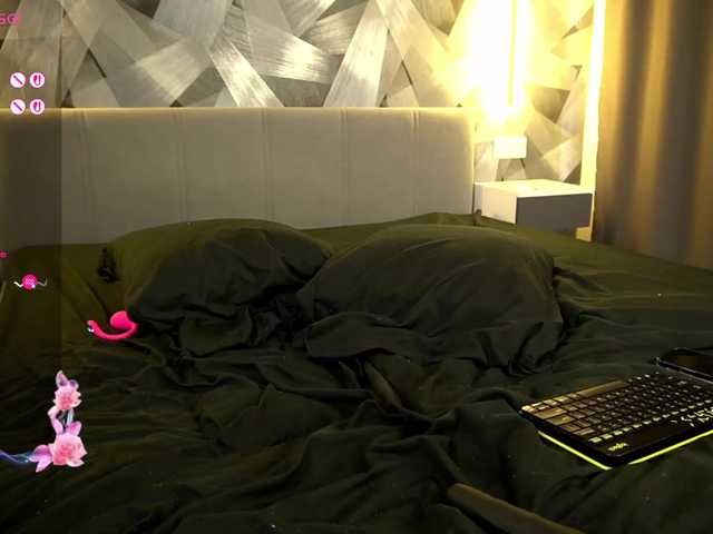 miacelestiall live cam on BongaCams