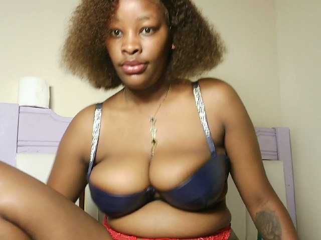 Hot-sexxxy-bitch live cam on BongaCams