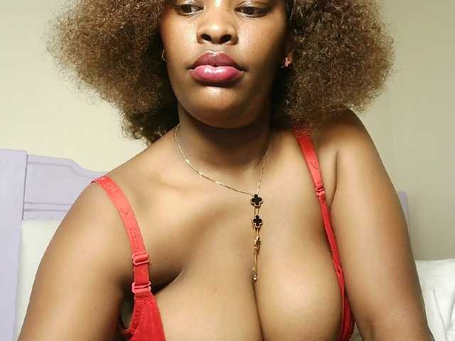Hot-sexxxy-bitch live cam on BongaCams