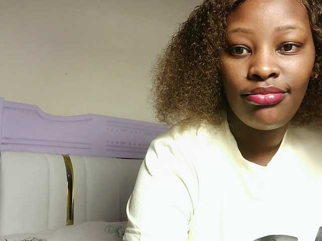 Hot-sexxxy-bitch live cam on BongaCams