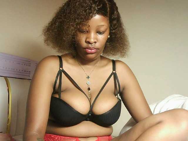 Hot-sexxxy-bitch live cam on BongaCams