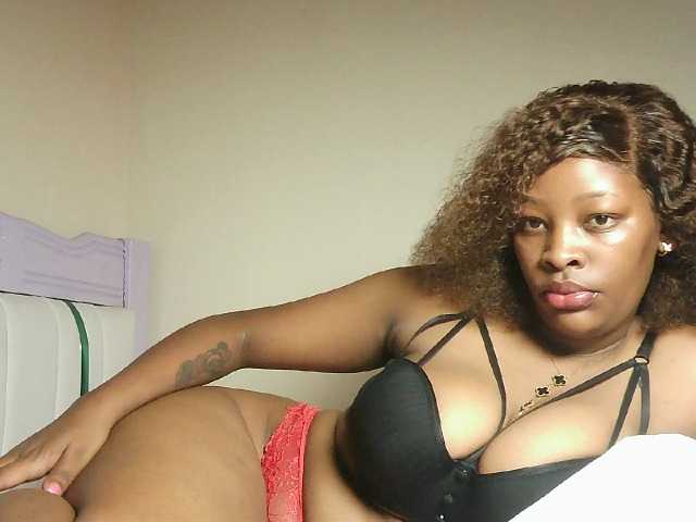 Hot-sexxxy-bitch live cam on BongaCams