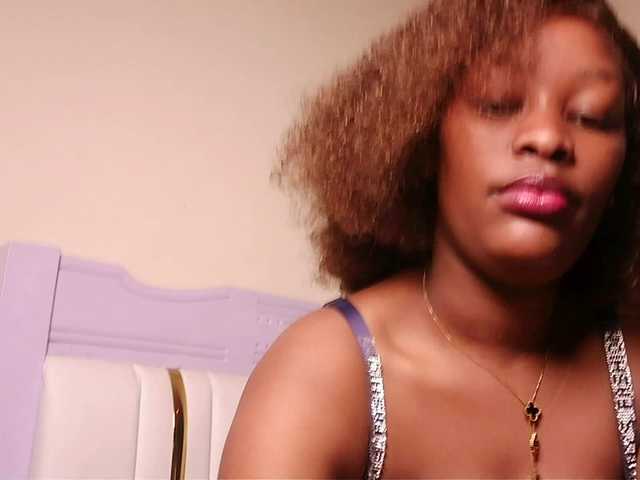 Hot-sexxxy-bitch live cam on BongaCams