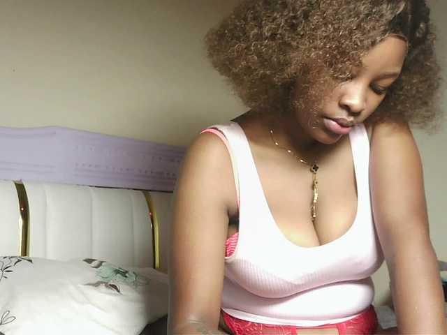 Hot-sexxxy-bitch live cam on BongaCams