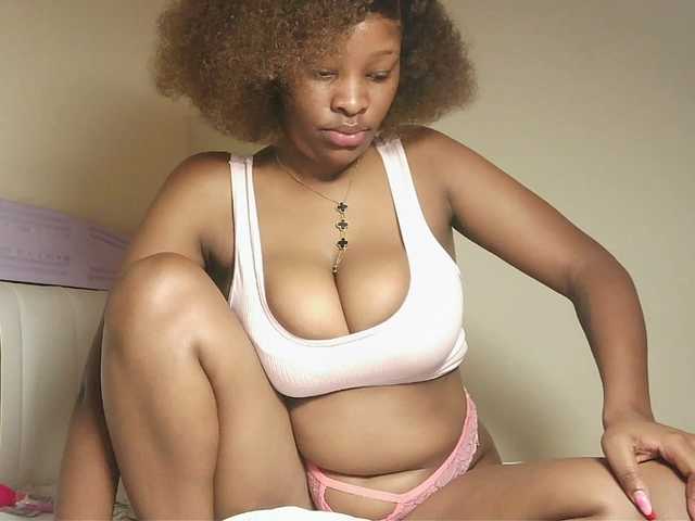 Hot-sexxxy-bitch live cam on BongaCams