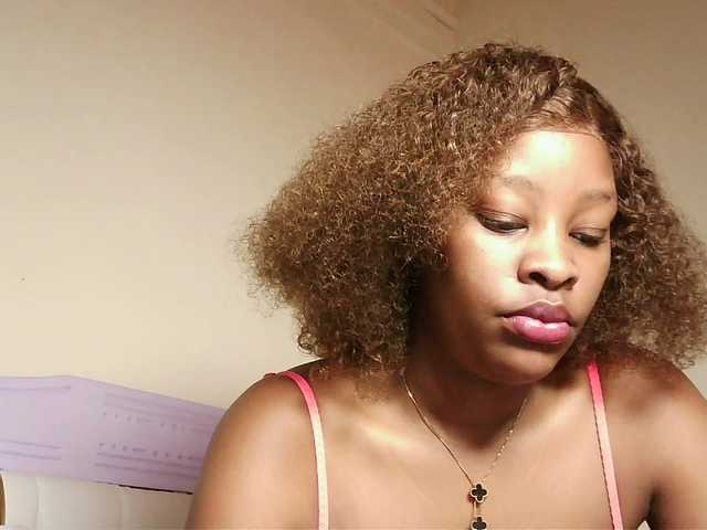 Hot-sexxxy-bitch live cam on BongaCams