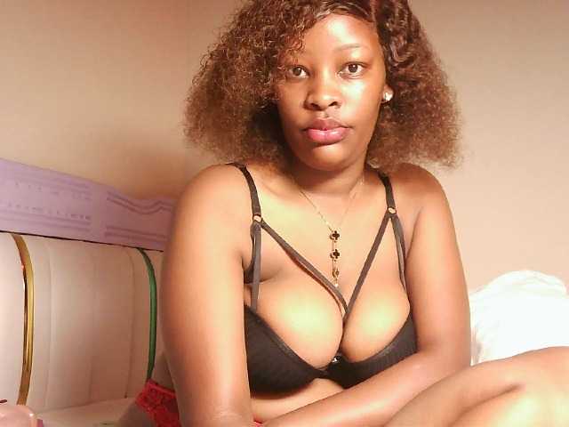 Hot-sexxxy-bitch live cam on BongaCams