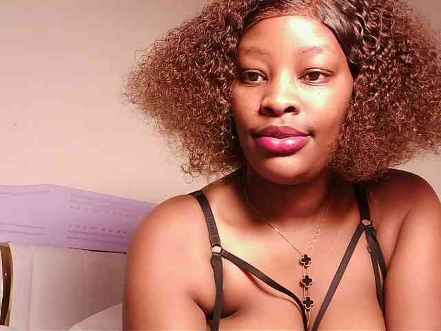 Hot-sexxxy-bitch webcam