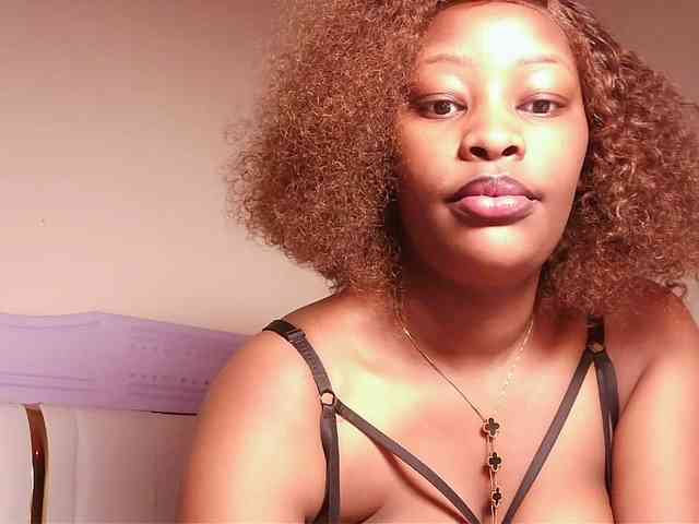 Hot-sexxxy-bitch webcam