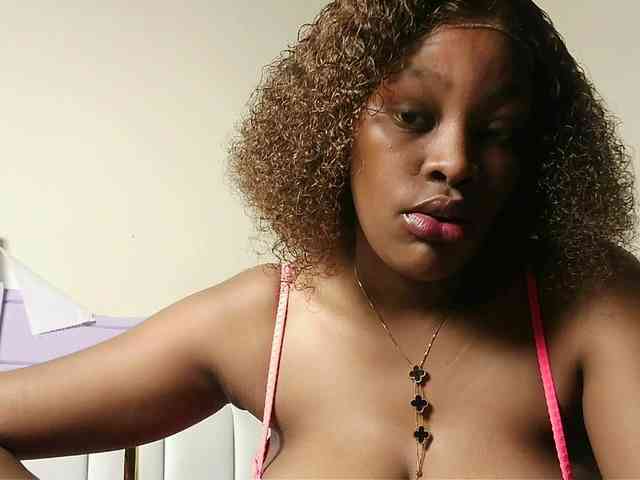 Hot-sexxxy-bitch webcam