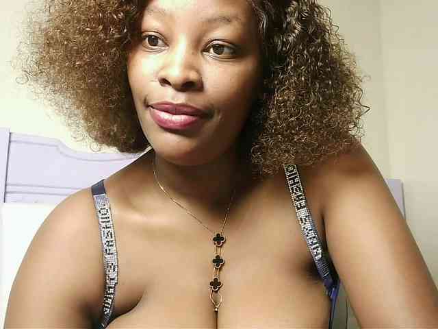 Hot-sexxxy-bitch webcam