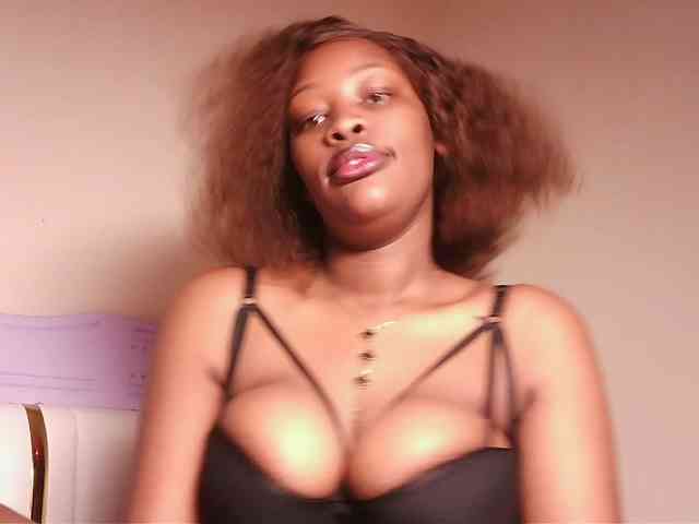 Hot-sexxxy-bitch webcam