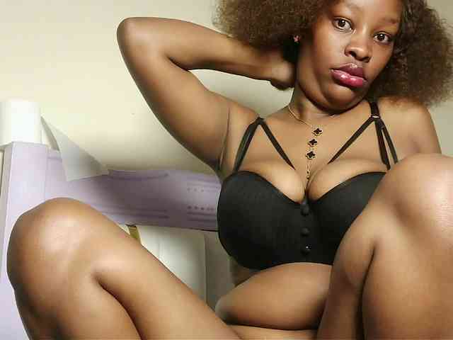 Hot-sexxxy-bitch webcam