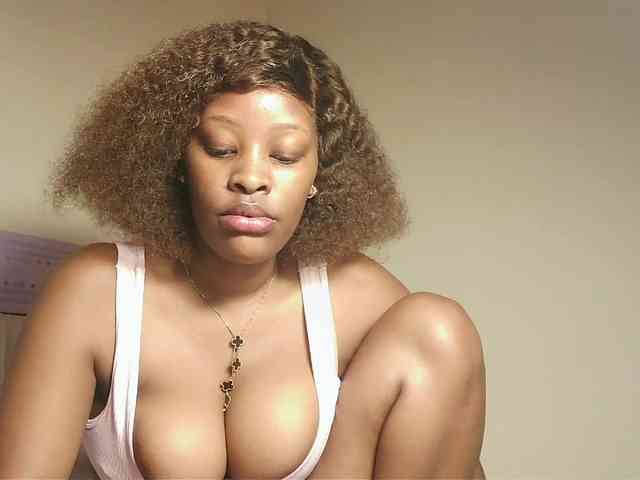 Hot-sexxxy-bitch webcam